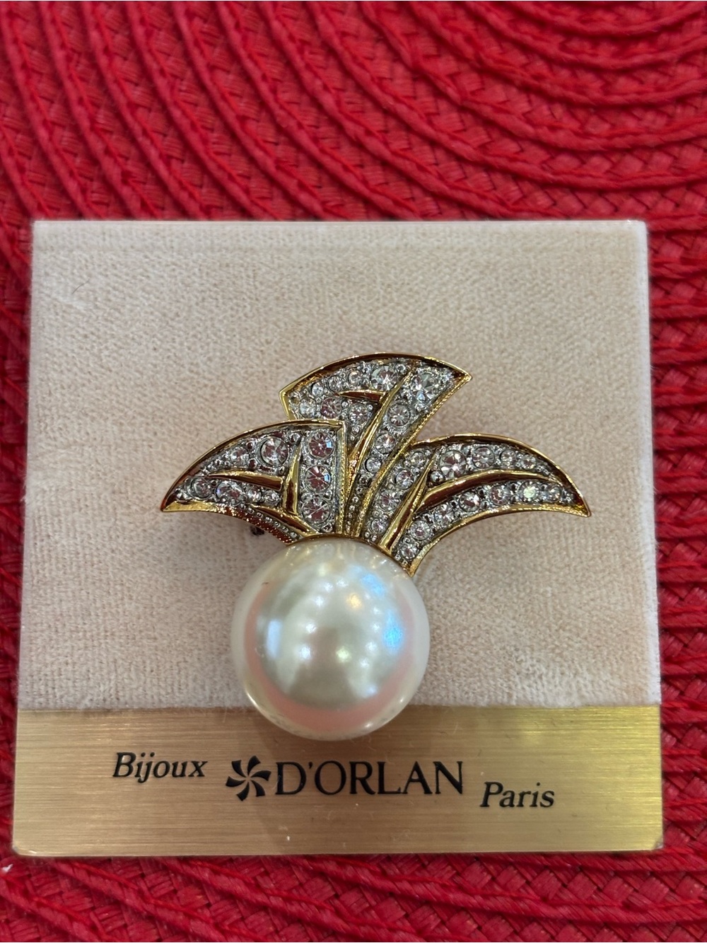 D’Orlan NWT Gold-Tone Pearl & Crystal Brooch
